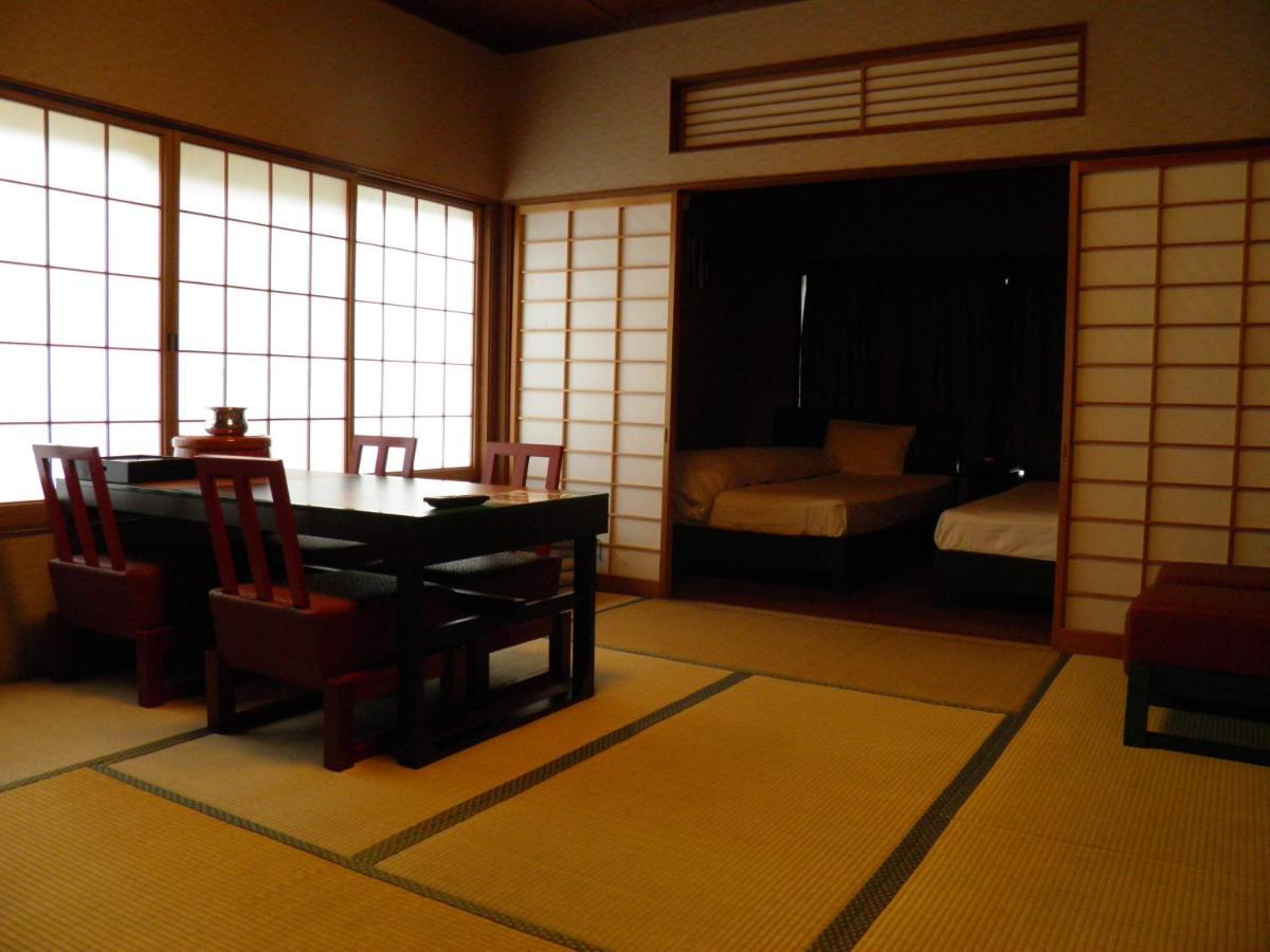 Wakanoyu Chikuma Quarto foto